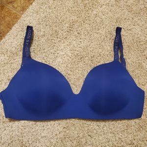Blue wireless bra